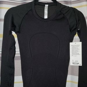 Swiftly tech LS Crew Black Size 4 NEW